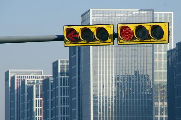 二手房或迎來貶值潮，為何投資客不降價拋售，內行給出3點分析