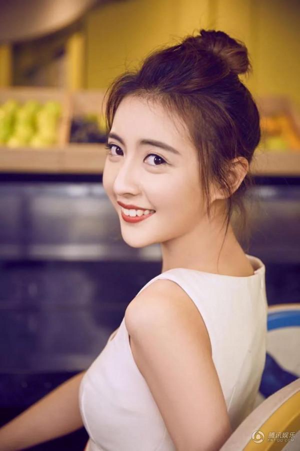 央視“女神主播”張舒越到底有多美？（多圖）