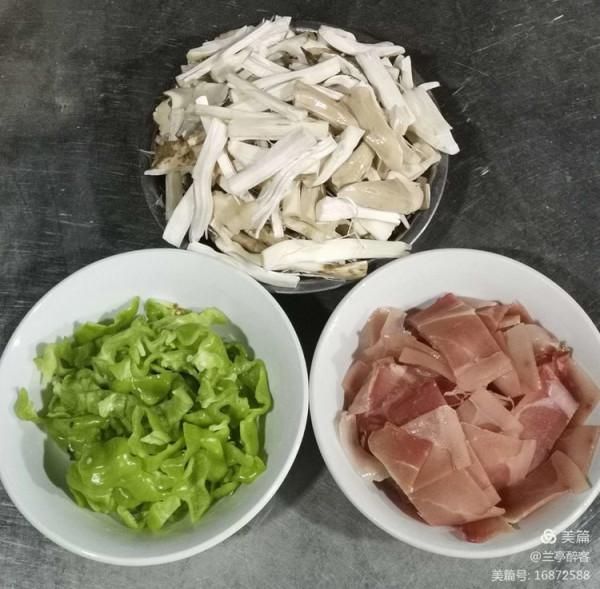 自留地種雞樅賣（東川十八怪之十三）