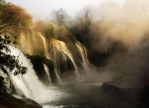 貴州有座不起眼的景區,卻被稱作“小桂林”,以“白夜雙景”聞名 貴州有座不起眼的景區,卻被稱作“小桂林”,以“白夜雙景”聞名