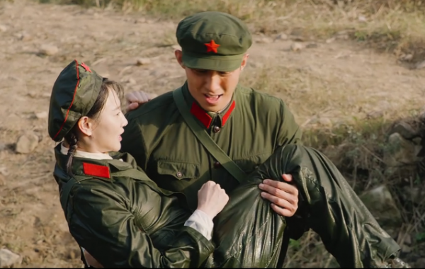 《王牌部隊》拍成了愛情戲，狗血劇情得讓我這個退伍老兵不吐不快