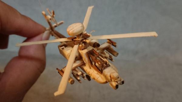 高玩用木材邊角料打造獨角獸高達模型 完成度極高驚呆網友