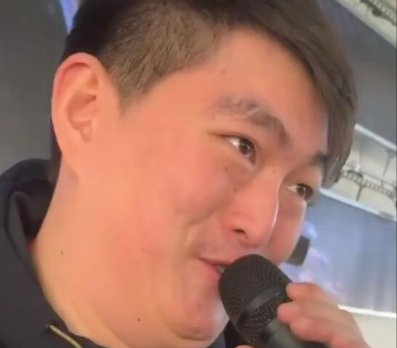 趙本山的兒子在直播中說自己的工資不到一萬元，你怎麼看？