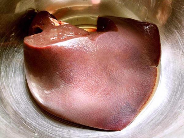 教你營養好吃的胡蘿蔔炒豬肝，補鈣養血又能解饞，怎麼都吃不膩