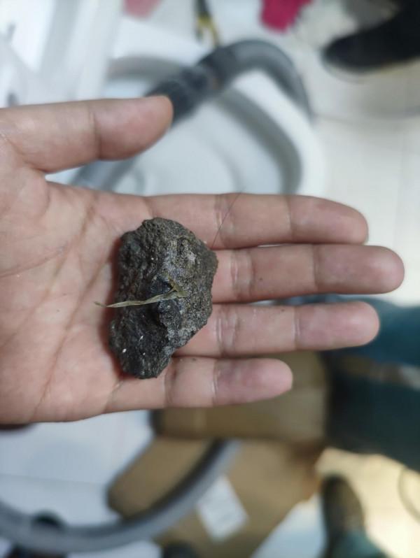 水泥塊堵了下水道,“全包”裝修,省心變堵心 水泥塊堵了下水道,“全包”裝修,省心變堵心