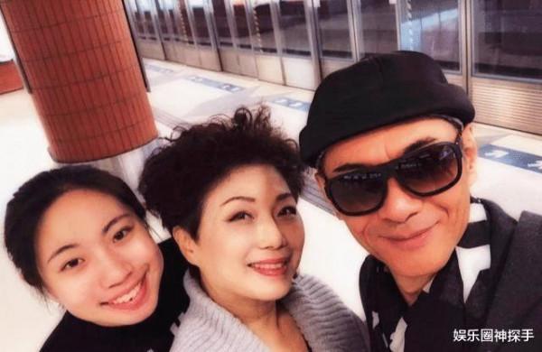 江華一兒一女長大了,26歲女兒超170cm變美女,兒子卻顏值下跌 江華一兒一女長大了,26歲女兒超170cm變美女,兒子卻顏值下跌