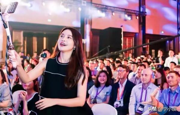 曾年入近3億超過明星,初代頂流網紅張大奕卻用4年讓自己跌落神壇 曾年入近3億超過明星,初代頂流網紅張大奕卻用4年讓自己跌落神壇