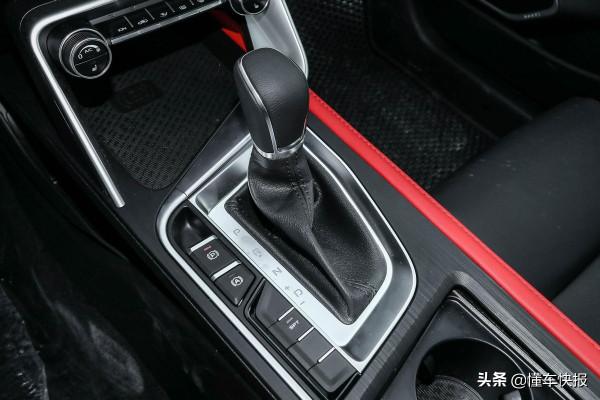 7-10萬元緊湊型運動轎車對決，風神奕炫對比吉利繽瑞