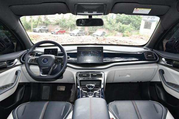 秦PLUS DM-i：有顏值也有動力，值得入手嗎