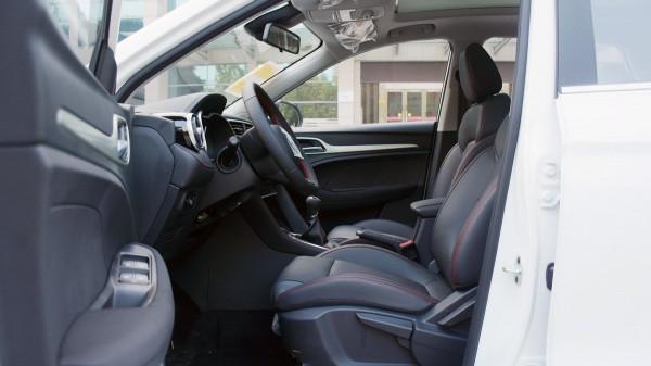 沒改款沒換代，名爵ZS憑藉什麼月銷2萬&plus;