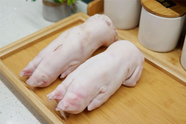 買豬蹄，你能分清&OpenCurlyDoubleQuote;前蹄&rdquo;和&OpenCurlyDoubleQuote;後蹄&rdquo;嗎？4個區別很明顯，別買錯