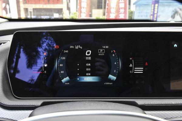 價格、配置調整，2022款北京X7上市