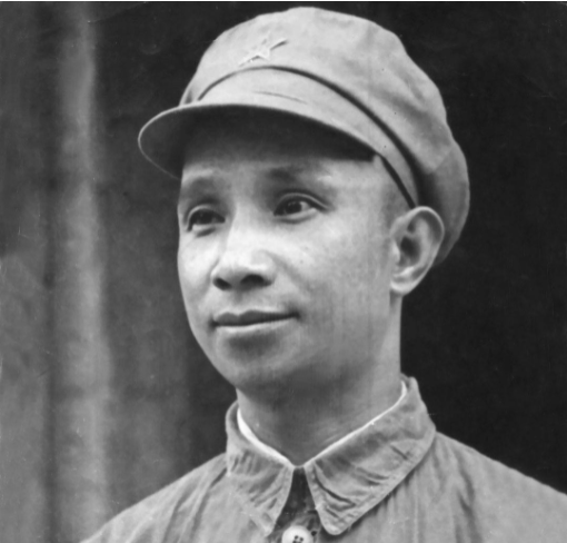 粟裕去世，骨灰中發現3枚彈片，令楚青失聲痛哭：折磨了他54年啊