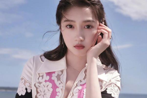 關曉彤“胖”成大媽罕見翻車!穿緊身裙氣質差,和娜扎同臺真尷尬 關曉彤“胖”成大媽罕見翻車!穿緊身裙氣質差,和娜扎同臺真尷尬