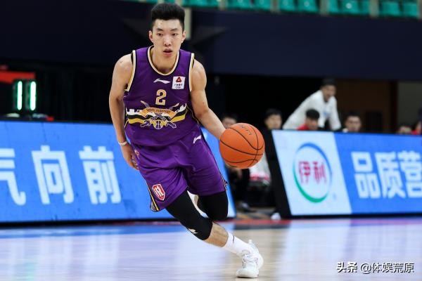 CBA新秀最佳陣容,餘嘉豪穩坐“釣魚臺”,兩名記者贊其追姚明 CBA新秀最佳陣容,餘嘉豪穩坐“釣魚臺”,兩名記者贊其追姚明