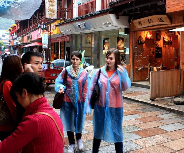 七絕 陽朔之 西街老外