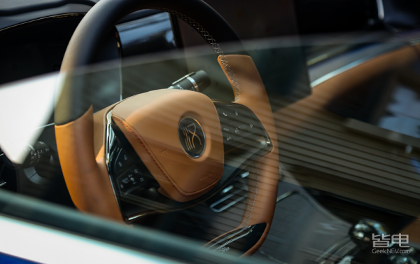 車載音響聽感值25萬?這臺國產旗艦轎車又發大招了 車載音響聽感值25萬?這臺國產旗艦轎車又發大招了