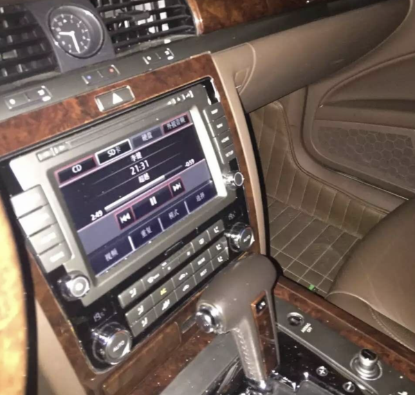 四川千萬富豪,老婆捲款70萬跑了,他破產後,帶女兒擺攤賣冰粉 四川千萬富豪,老婆捲款70萬跑了,他破產後,帶女兒擺攤賣冰粉