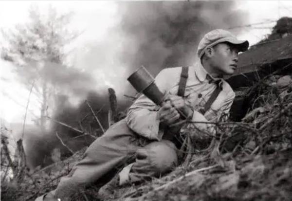 一志願軍發明“空爆彈”玩法，9人幹掉400人，美軍誤認為是高科技