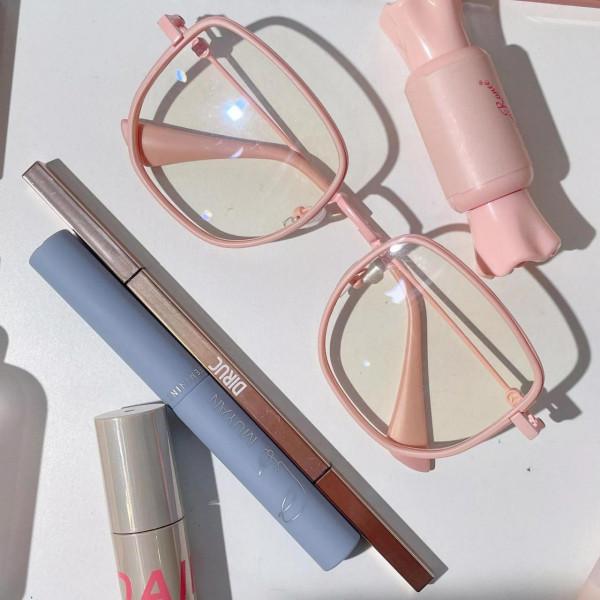 嘻嘻，跟著程十安入得化妝品真好使，不花冤枉錢