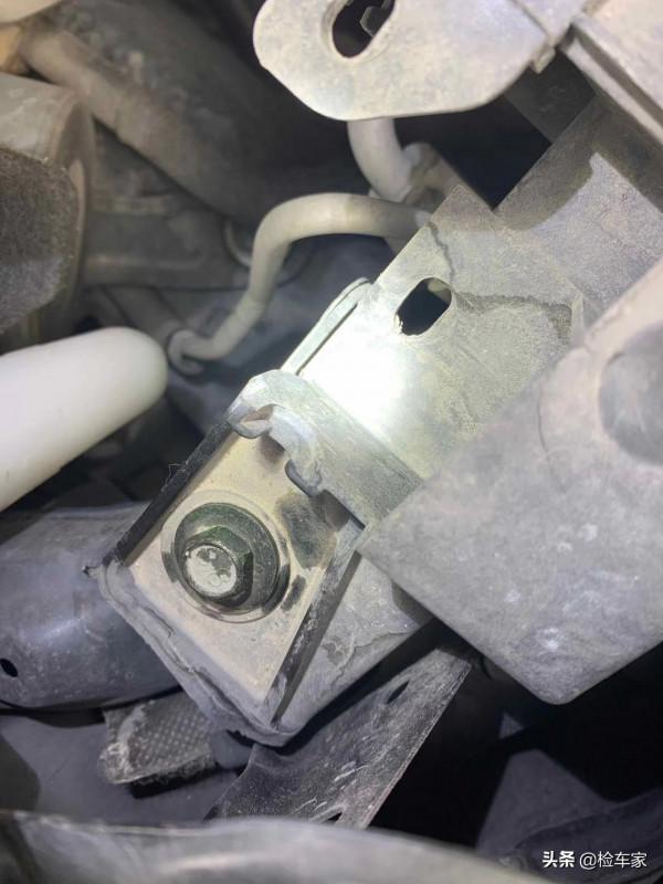 外企女白領中意日系車,買輛二手日產天籟練手,賣家慘被拉黑 外企女白領中意日系車,買輛二手日產天籟練手,賣家慘被拉黑