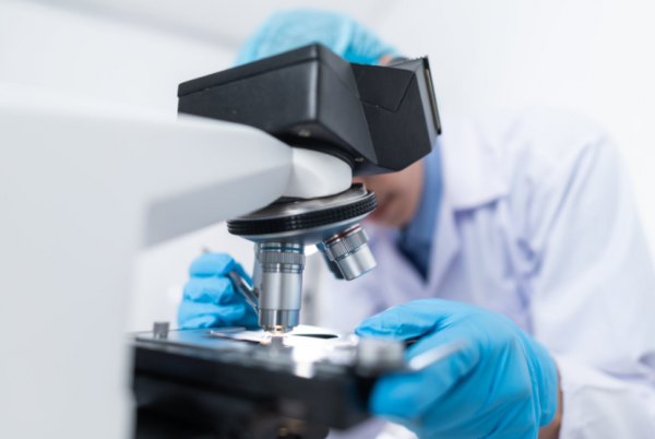 1743年的一面&OpenCurlyDoubleQuote;魔鏡&rdquo;，歷經254年&OpenCurlyDoubleQuote;殺死&rdquo;38人，照鏡子有風險