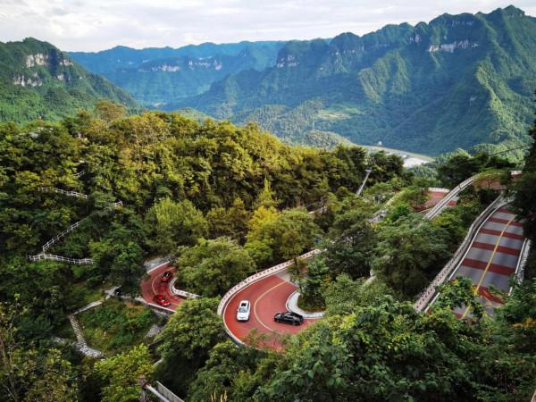 第一次遊“十八洞村”,先被矮寨大橋震撼啦 第一次遊“十八洞村”,先被矮寨大橋震撼啦
