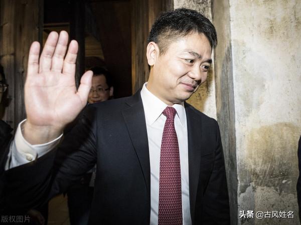 為什麼大眾對撒貝南的凡爾賽充滿包容？