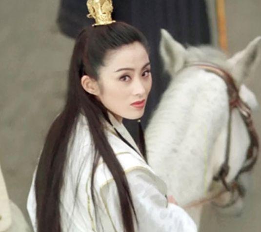 醫美駐顏和自然老去有何差距？看這10位女星再扮成名角色你就知道