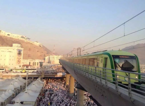 12年前，中國為沙特修建鐵路，為啥還倒貼了40多億，難度太大？