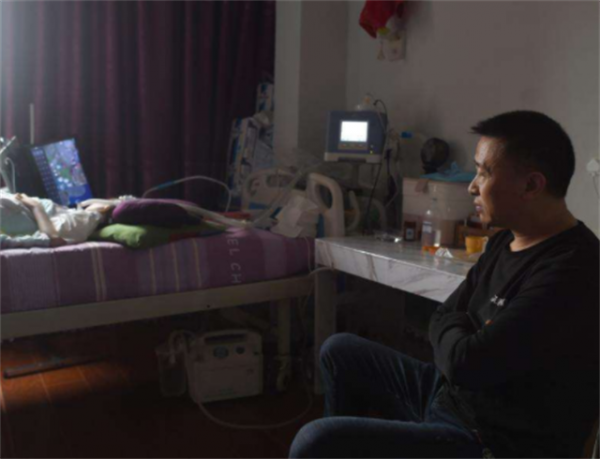 姐弟相繼患上漸凍症，父親多次想自殺，13歲少女的遺書讓人淚目