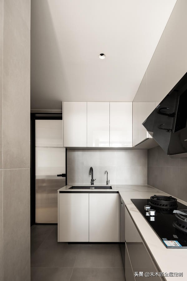 140㎡現代風，簡潔舒適、質感細膩，輕鬆滿足三代同堂之家