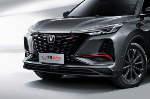 2022款長安CS75PLUS上市，運動氛圍出色，“明日設計”更進一步