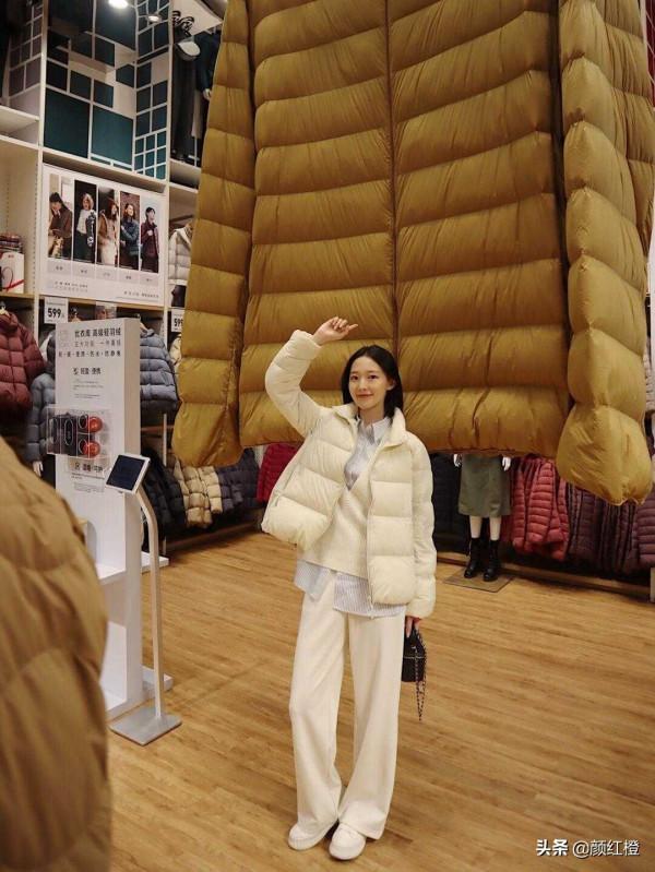 冬天穿衣不止有深色調,想要“衣”鳴驚人的話,就選擇奶白色系 冬天穿衣不止有深色調,想要“衣”鳴驚人的話,就選擇奶白色系