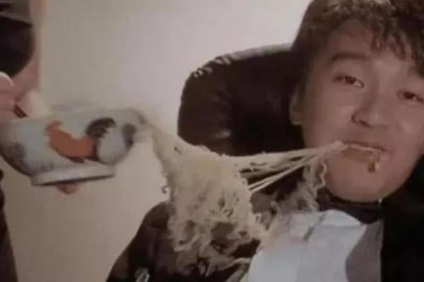 買二手衣服回家補、一張椅子用18年,這8位明星,有錢也沒亂花 買二手衣服回家補、一張椅子用18年,這8位明星,有錢也沒亂花