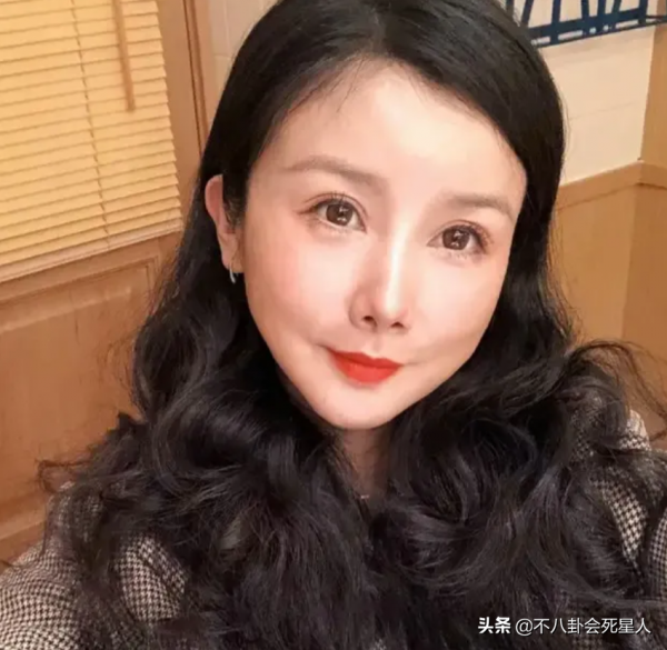 美人的臉卻敗在鼻子上？這15位女星鼻子突兀，太可惜