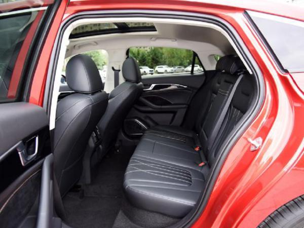 10萬多的B級車，寶駿RC-6、奔騰B70、銳程CC三選一，你選誰？