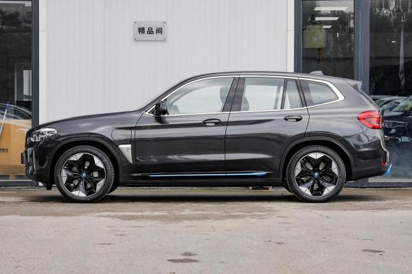 半年賣出7881輛,看似“銷量慘淡”的寶馬iX3,其實算是優勝者了 半年賣出7881輛,看似“銷量慘淡”的寶馬iX3,其實算是優勝者了