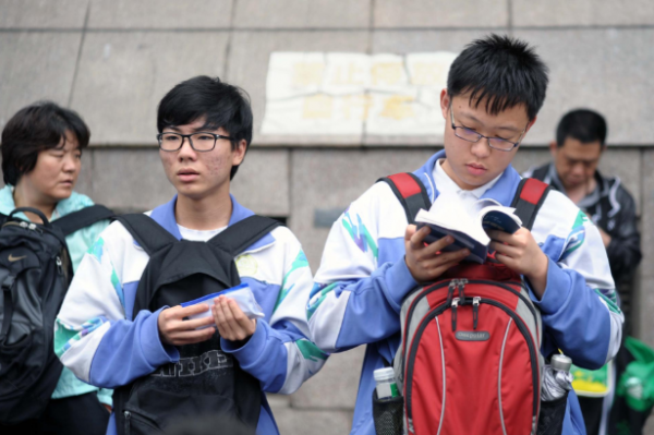 高三平時成績400分左右,還能考上本科嗎?任教10年班主任告訴你 高三平時成績400分左右,還能考上本科嗎?任教10年班主任告訴你