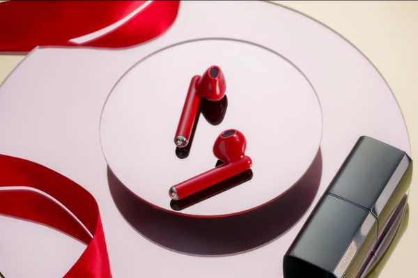 如何看待華為釋出口紅耳機 FreeBuds Lipstick？