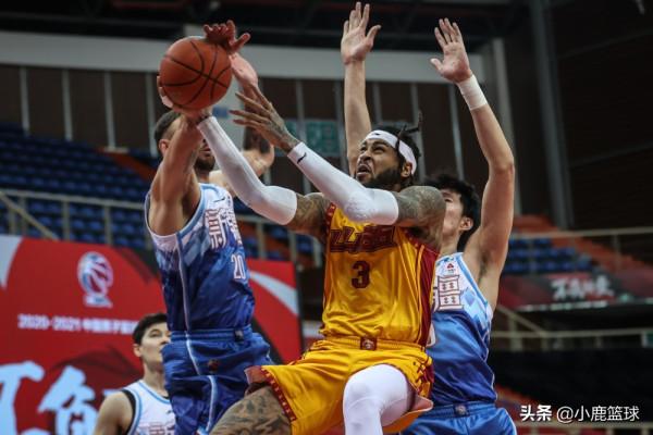 遼籃最新訊息！鋒線二少就位，楊鳴衝冠陣容亮相，大外援浮出水面