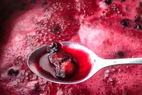 趣味早餐食譜:熱帶魚吐司麵包搭配雞絲蔬菜沙拉 趣味早餐食譜:熱帶魚吐司麵包搭配雞絲蔬菜沙拉