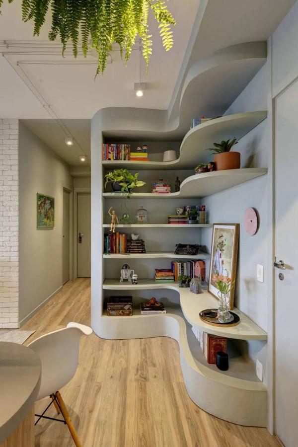 真不相信只有80平，文化磚做電視牆，設計弧形書架，十分溫馨