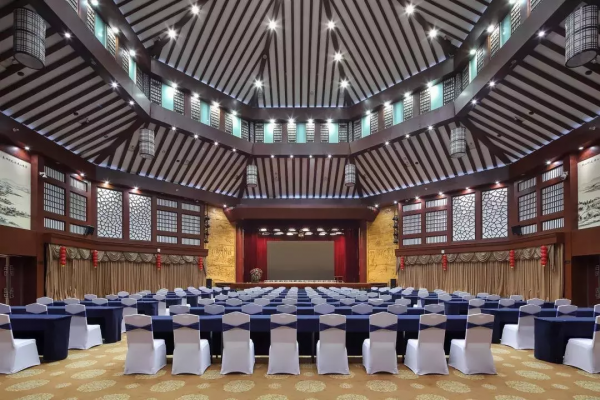 繽紛歲末，來臺兒莊古城辦一場完美的年會，無疑是極佳的選擇