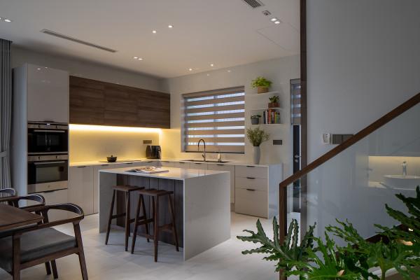 380㎡聯排別墅,無論白天還是晚上,外觀氣派有檔次賺足了面子 380㎡聯排別墅,無論白天還是晚上,外觀氣派有檔次賺足了面子