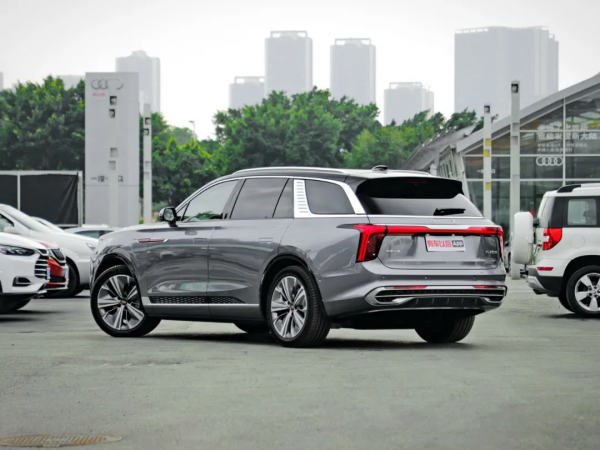 一半預算8成享受，買了這幾款車，四捨五入我也是豪車車主了