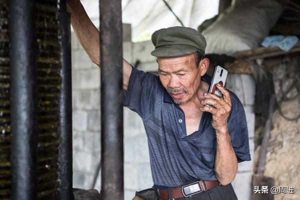 7旬老人的傳統榨坊，人工榨出的菜油比機器榨出的菜油香味更濃