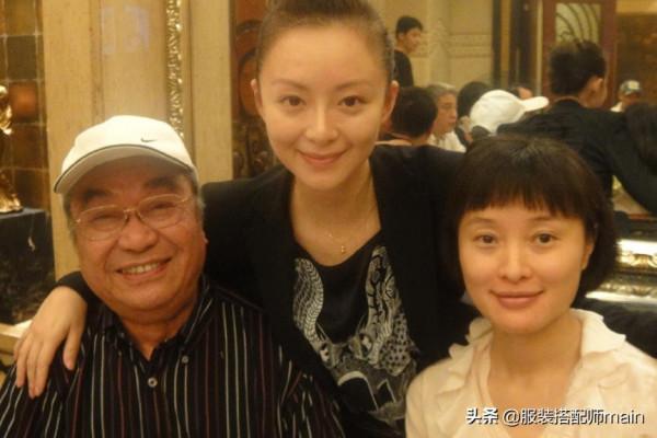 昔日上戲班花，演過迪麗熱巴、羅晉的母親，父親更是國家一級演員