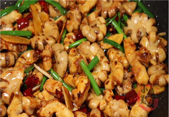 花腸很脆很好吃，可惜很多人不懂怎麼做，不要焯水，出鍋香脆可口