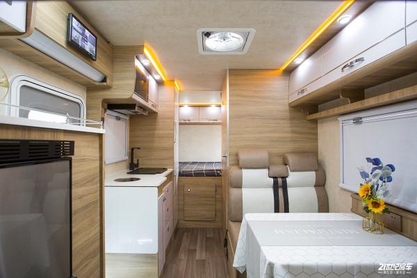 同價位之爭!4款上汽躍進H300平頭輕卡房車選誰不選誰? 同價位之爭!4款上汽躍進H300平頭輕卡房車選誰不選誰?